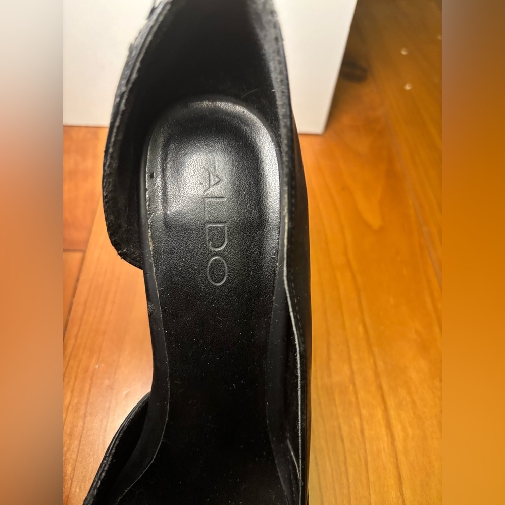 Aldo Black Heels with Gold Accent - Picture 5 of 6